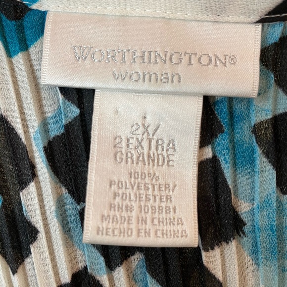 Stretchy Blouse - Picture 7 of 8